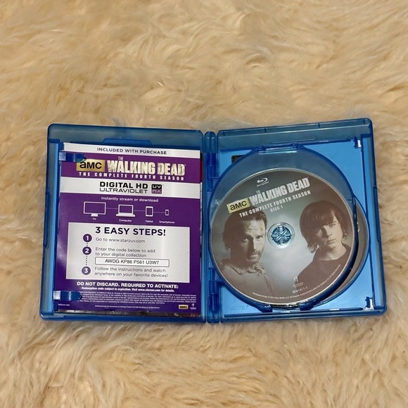 The Walking Dead Season 4 Blu-Ray - Picture 3 of 3
